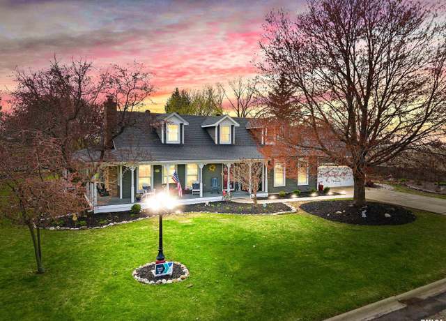 Property at 310 W Southgate Dr, Elmwood, IL 61529, 4 beds, 3.5 baths