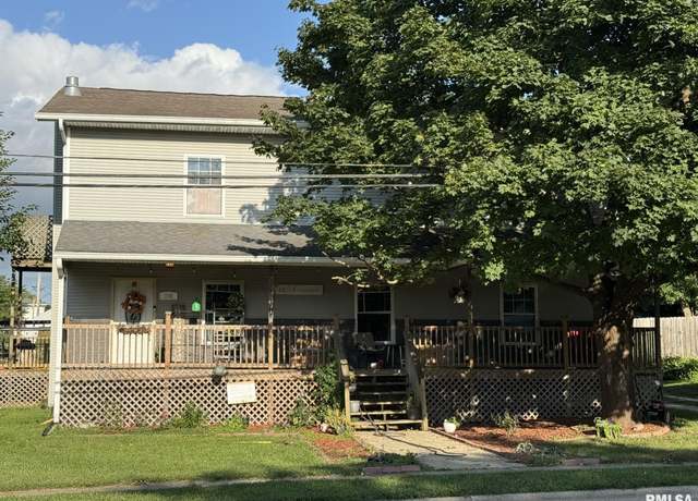 Property at 205 S Wood St, Washington, IL 61571, 5 beds, 2.5 baths