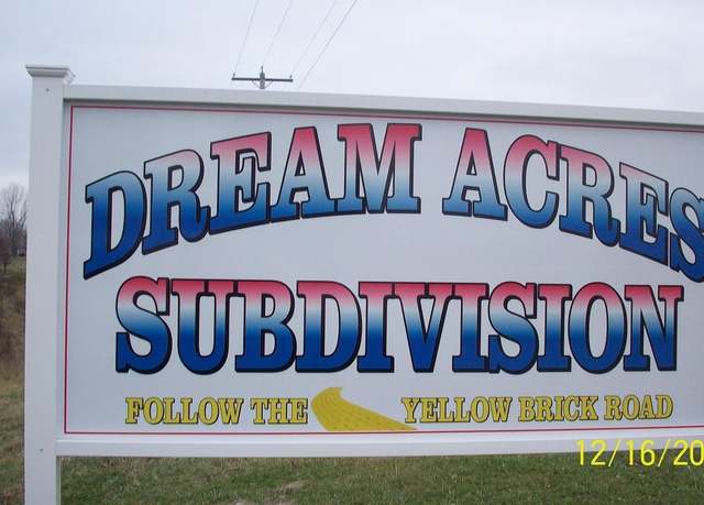 Property at 1 Yellow Brick Rd, Duquoin, IL 62832