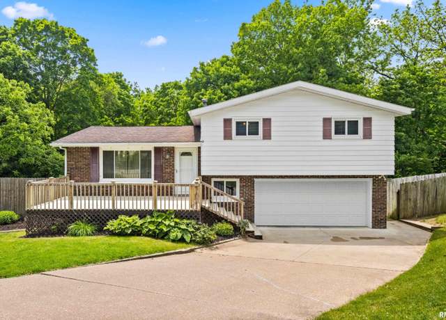 Property at 113 Siesta Dr, Washington, IL 61571, 3 beds, 3 baths