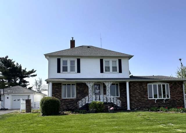 Property at 11011 E Il-116 Hwy, London Mills, IL 61544, 4 beds, 3 baths