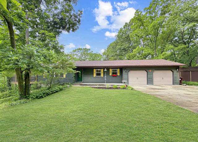 Property at 134 Ojibwa Ct, Hopewell, IL 61565, 4 beds, 3 baths