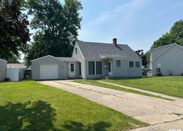 Property at 507 N Shumway St, Taylorville, IL 62568, 3 beds, 1 bath