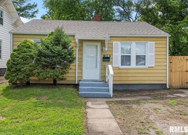 Property at 813 N Stephen Ave, Springfield, IL 62702, 2 beds, 1 bath