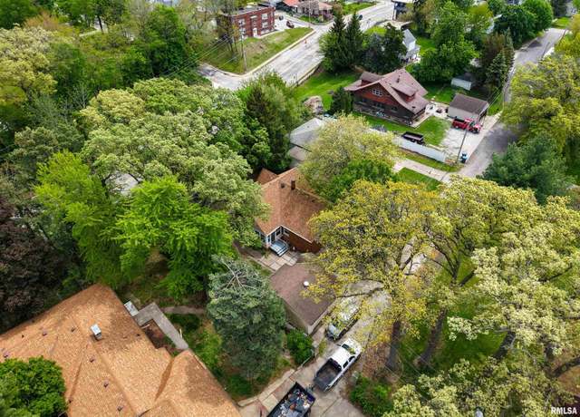 Property at 1833 7th St, East Moline, IL 61244, 3 beds, 1.5 baths