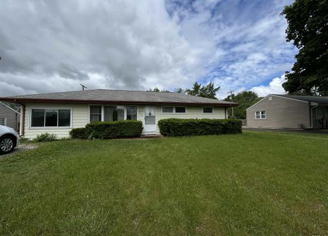 Property at 5403 Hamilton Rd, Peoria, IL 61614, 4 beds, 1 bath