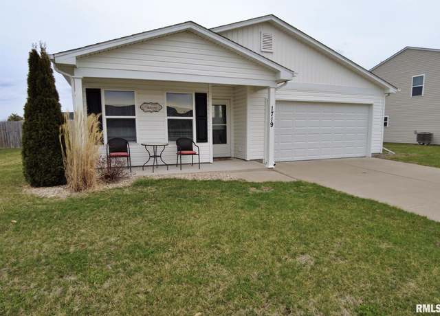 Property at 1719 Carson Dr, Davenport, IA 52804, 4 beds, 2 baths