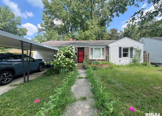 Property at 901 S Johnson Ave, Carbondale, IL 62901, 3 beds, 2 baths