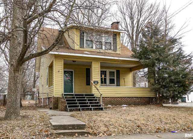 Property at 1412 W Sheridan Rd, Peoria, IL 61606, 3 beds, 1 bath