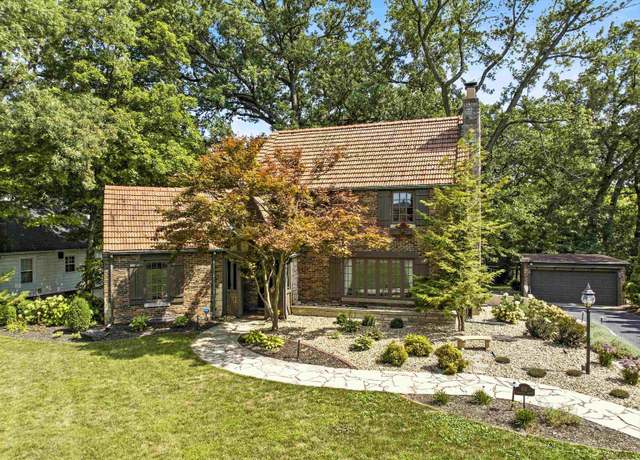 Property at 612 Fondulac Dr, East Peoria, IL 61611, 5 beds, 2.5 baths