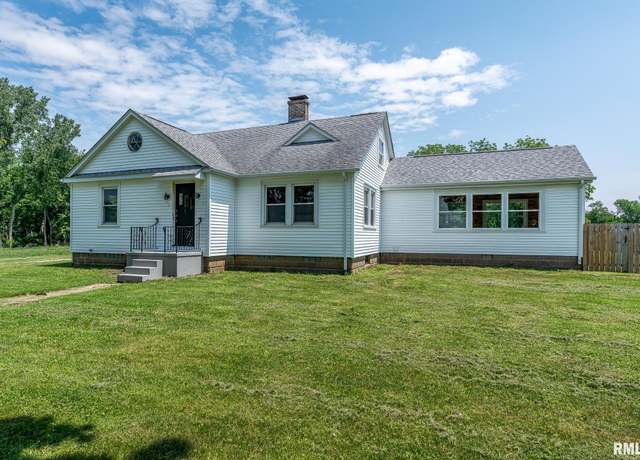 Property at 4418 11th St, East Moline, IL 61244, 3 beds, 2 baths