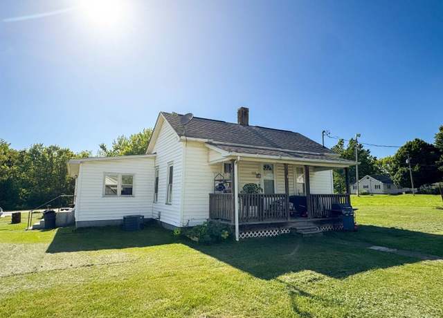 Property at 135 Walnut St, Alto Pass, IL 62905, 2 beds, 1 bath
