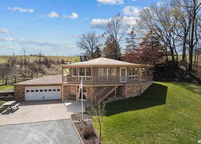 Property at 11616 W 81st St, Taylor Ridge, IL 61284, 3 beds, 2.5 baths