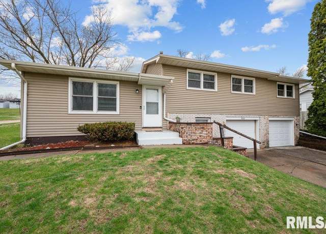 Property at 8222 W 9th St, Rock Island, IL 61201, 4 beds, 2 baths