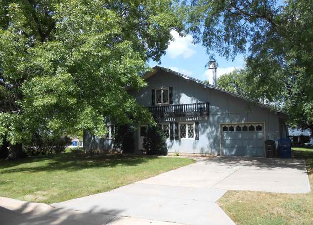 Property at 2506 Bayberry Ct, Bettendorf, IA 52722, 3 beds, 1.5 baths