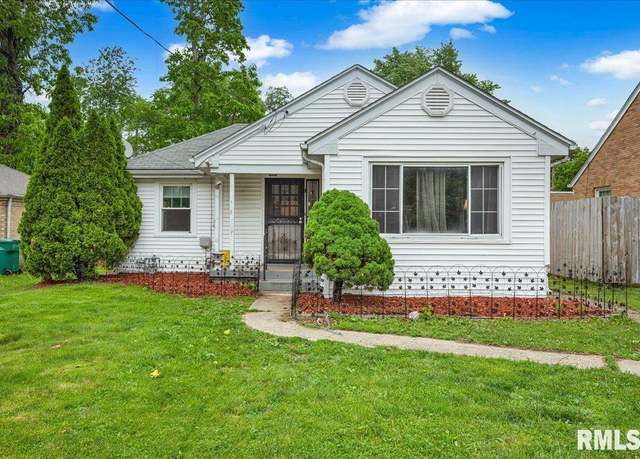 Property at 122 N Sterling Ave, West Peoria, IL 61604, 3 beds, 1.5 baths
