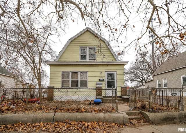Property at 1929 Stanley St, Peoria, IL 61605, 2 beds, 1 bath