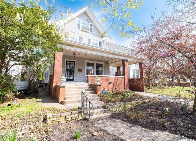 Property at 1507 W Columbia Ter, Peoria, IL 61606, 3 beds, 1.5 baths