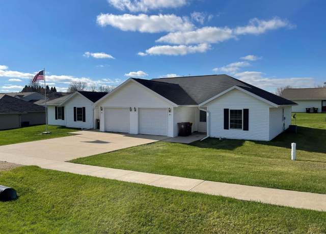Property at 706 Myatt Dr Unit A & B, Maquoketa, IA 52760, 5 beds, 2 baths