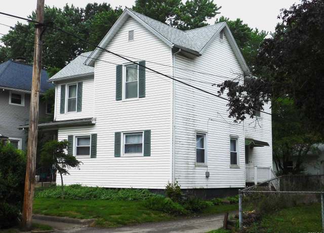 Property at 401 S Lincoln St, Springfield, IL 62704, 3 beds, 1.5 baths