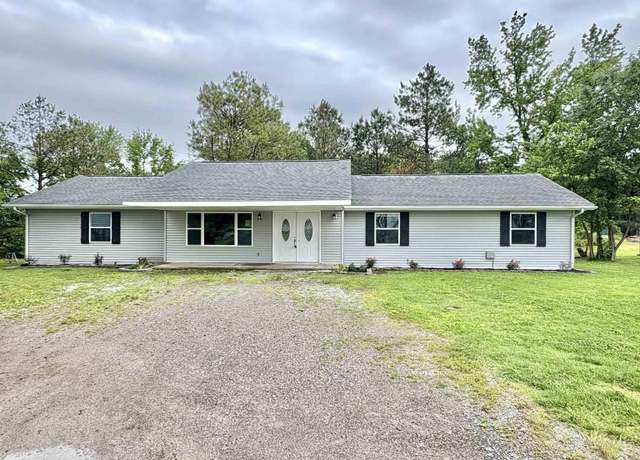 Property at 910 Fairlane Dr, Marion, IL 62959, 6 beds, 3 baths