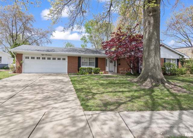 Property at 817 Kenyon Dr, Springfield, IL 62704, 3 beds, 2 baths