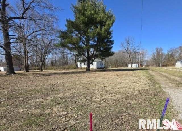 Property at 13680 E Bakerville Rd, Mt Vernon, IL 62864