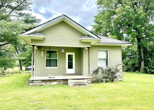 Property at 1105 N Maple St, Carterville, IL 62918, 3 beds, 1 bath