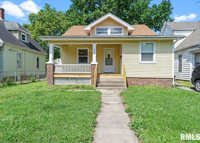 Property at 1025 N Walnut St, Springfield, IL 62702, 3 beds, 1 bath