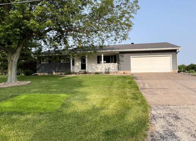 Property at 8500 50th St, Coal Valley, IL 61240, 3 beds, 2 baths