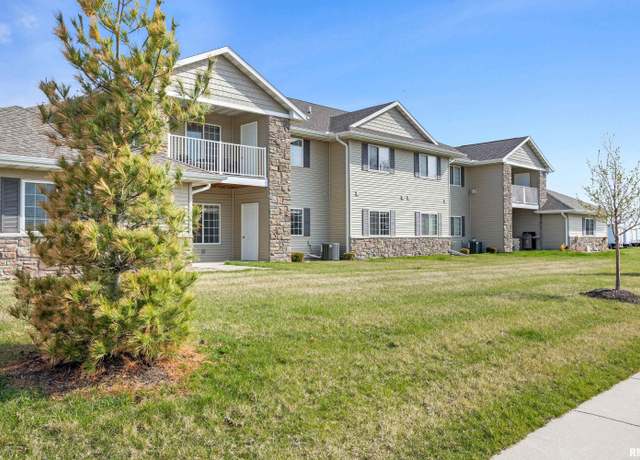 Property at 440 E Franklin St #202, Eldridge, IA 52748, 2 beds, 2 baths