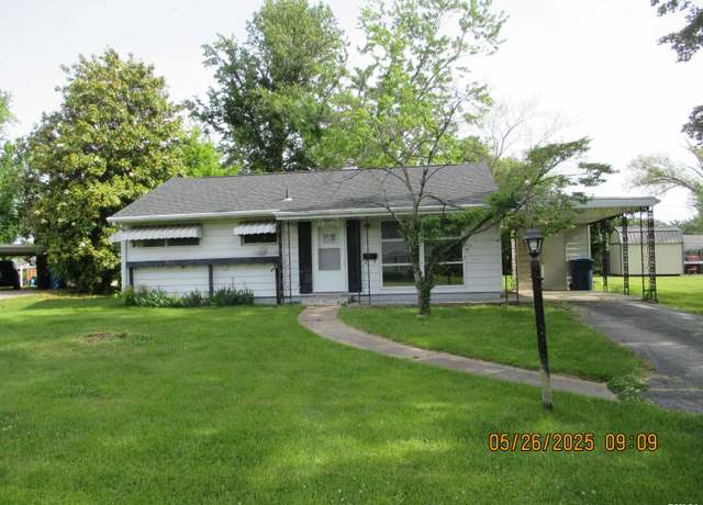 Property at 44 S Edgewood Ln, Centralia, IL 62801, 2 beds, 1 bath