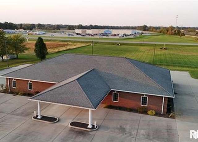Property at 500 W 12th St, Flora, IL 62839