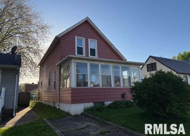 Property at 1004 S Michigan St, Davenport, IA 52802, 3 beds, 1.5 baths