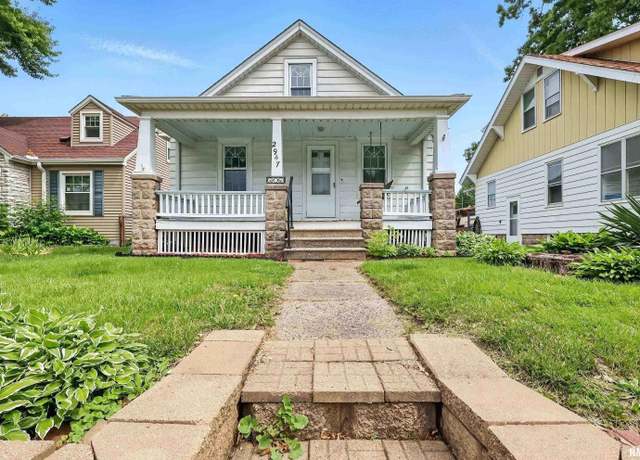 Property at 2947 12th Ave, Moline, IL 61265, 2 beds, 2 baths