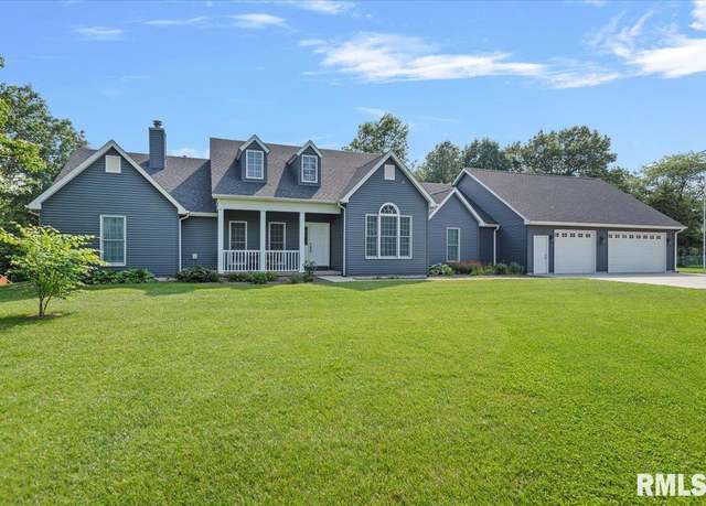 Property at 16611 Turkey Run St, Petersburg, IL 62675, 3 beds, 2.5 baths