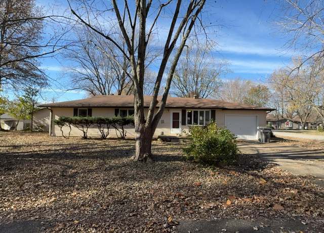 Property at 1401 S Thomas St, Carterville, IL 62918, 4 beds, 2 baths