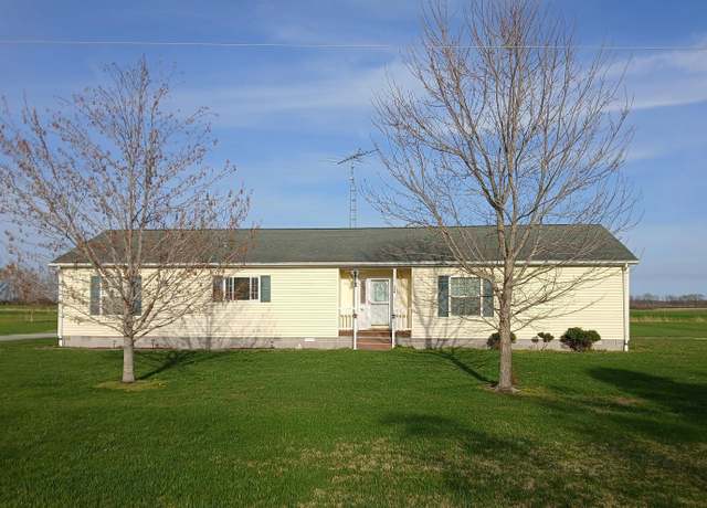 Property at 198 Briley Rd, Eldorado, IL 62930, 3 beds, 2 baths