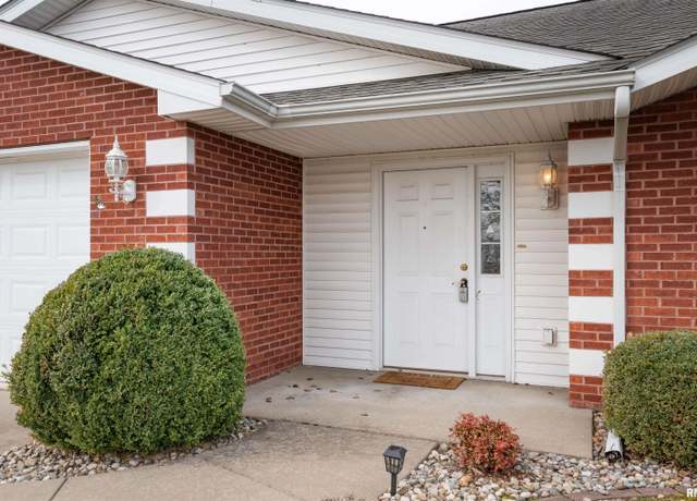 Property at 1500 Apache Dr, Marion, IL 62959, 3 beds, 2 baths
