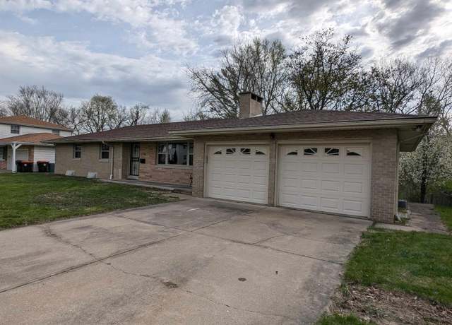 Property at 3720 Saint Michael Ave, Peoria, IL 61615, 4 beds, 2.5 baths