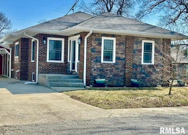 Property at 326 Fairway Ave, Taylorville, IL 62568, 2 beds, 2 baths