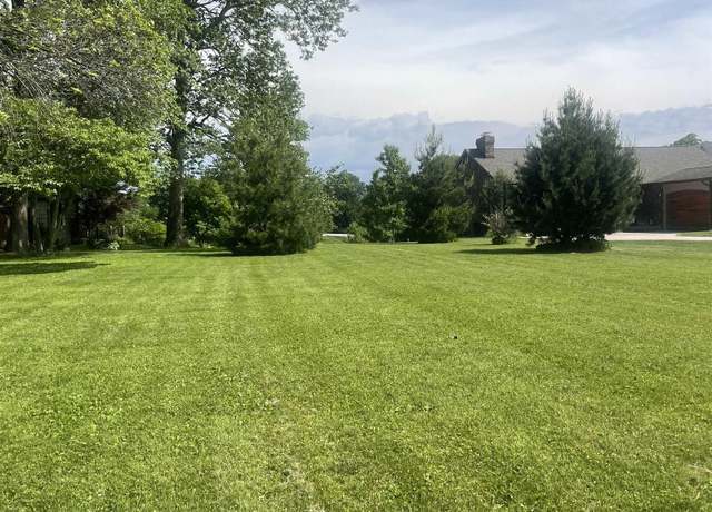 Property at 68 North Shore Dr, Petersburg, IL 62675