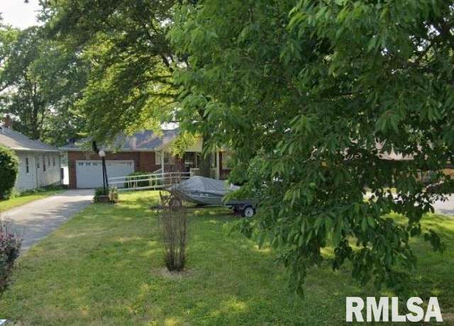 Property at 43 Fairview Ln, Springfield, IL 62711, 2 beds, 2 baths