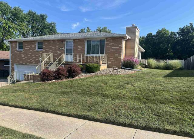 Property at 2305 Willow St, Pekin, IL 61554, 3 beds, 2 baths