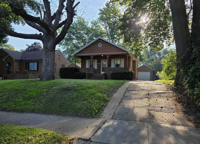 Property at 1224 S 5th St, Pekin, IL 61554, 3 beds, 1 bath
