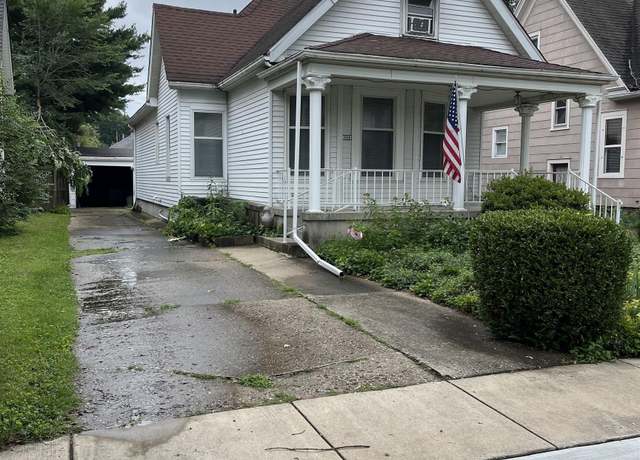 Property at 334 S Adelia St, Springfield, IL 62704, 4 beds, 2 baths