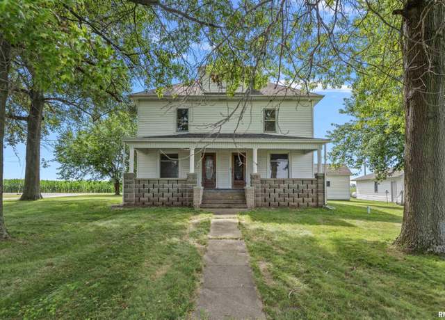 Property at 29779 Vine Rd, Palmyra, IL 62674, 4 beds, 1 bath