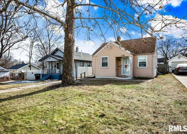 Property at 1122 W Thrush Ave, Peoria, IL 61604, 3 beds, 1.5 baths