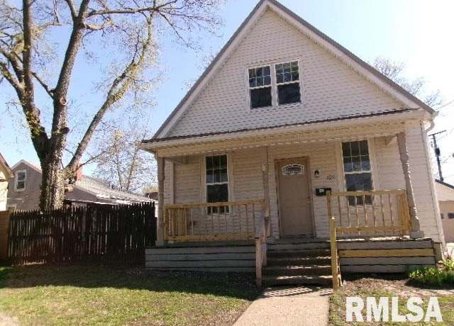 Property at 320 Walnut St, Pekin, IL 61554, 3 beds, 1 bath
