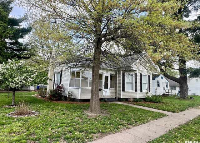 Property at 605 N 6th St, Petersburg, IL 62675, 2 beds, 1 bath